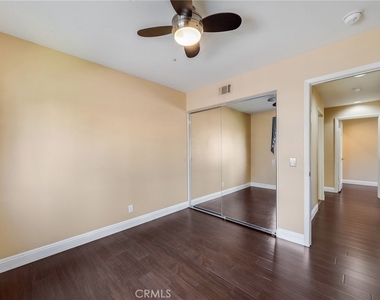 11761 Fricker Ave - Photo Thumbnail 26