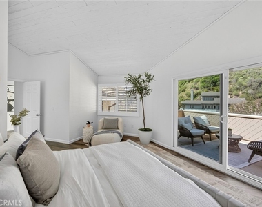 431 Nyes Place - Photo Thumbnail 31