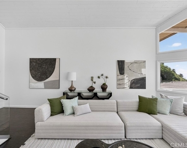 431 Nyes Place - Photo Thumbnail 22