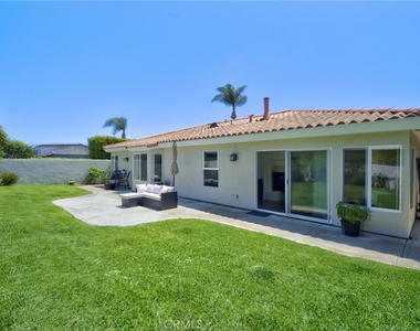 32382 Via Mentone - Photo Thumbnail 27