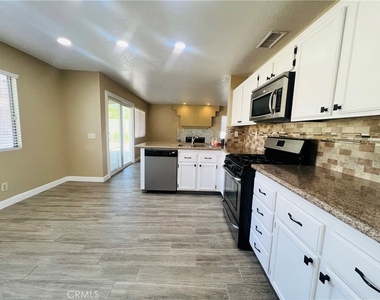 13278 Cardinal Road - Photo Thumbnail 6