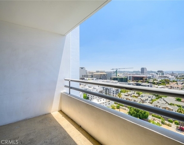 343 Pioneer Drive - Photo Thumbnail 10