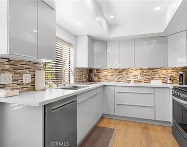 236 N Louise Street - Photo Thumbnail 13