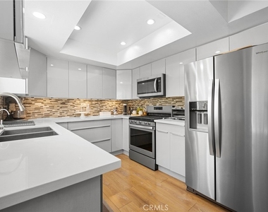 236 N Louise Street - Photo Thumbnail 12