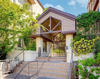 236 N Louise Street - Photo Thumbnail 1