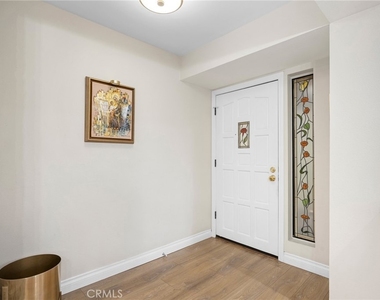236 N Louise Street - Photo Thumbnail 3