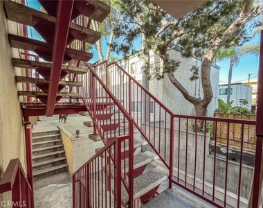 810 E Grand Ave - Photo Thumbnail 26