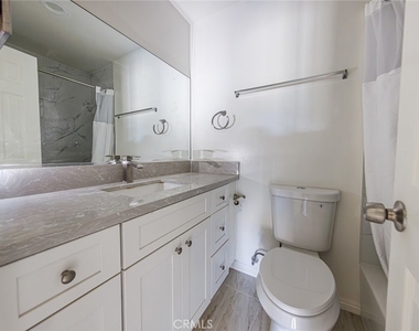 810 E Grand Ave - Photo Thumbnail 13