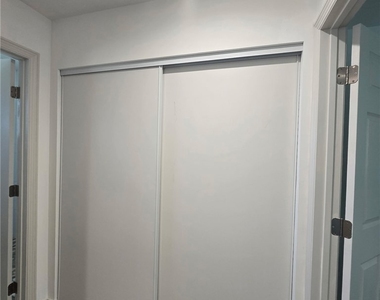 422 Devener Street - Photo Thumbnail 8