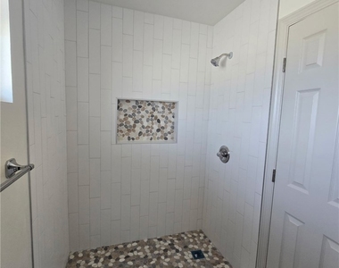 422 Devener Street - Photo Thumbnail 1