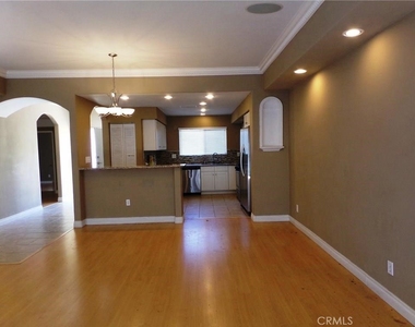 81 Seton - Photo Thumbnail 10