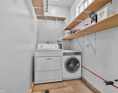 7923 Ledge Ave - Photo Thumbnail 28
