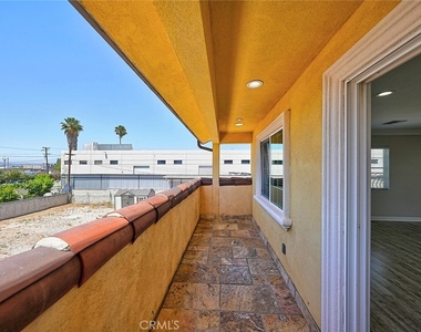 7923 Ledge Ave - Photo Thumbnail 20