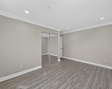 7923 Ledge Ave - Photo Thumbnail 14