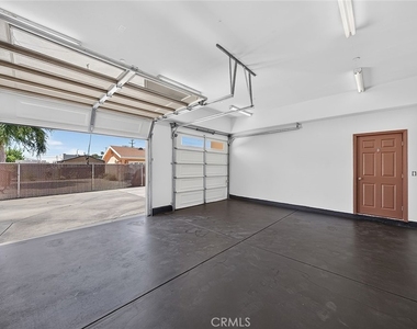 7923 Ledge Ave - Photo Thumbnail 25