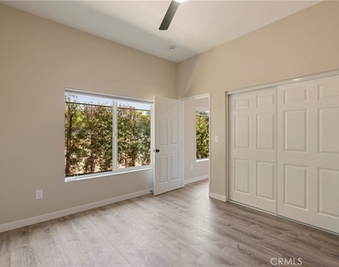 1732 E Ruddock - Photo Thumbnail 11