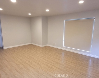 23310 Weller Place - Photo Thumbnail 7