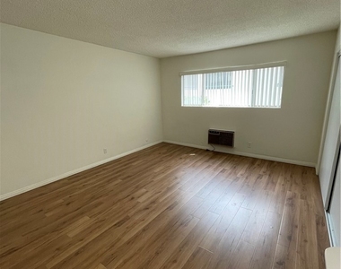 1141 Pine - Photo Thumbnail 8