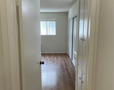 1141 Pine - Photo Thumbnail 9
