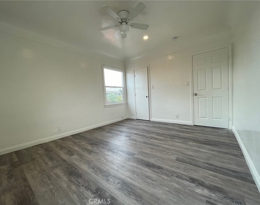 3968 Arlington Avenue - Photo Thumbnail 11