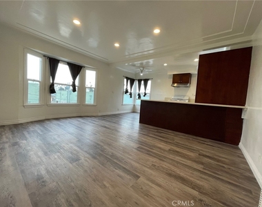 3968 Arlington Avenue - Photo Thumbnail 1