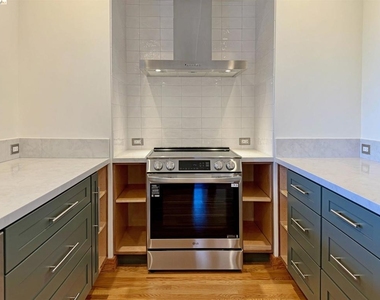 517 Golden Gate Ave - Photo Thumbnail 6