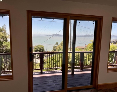 517 Golden Gate Ave - Photo Thumbnail 3