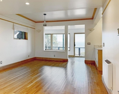 517 Golden Gate Ave - Photo Thumbnail 1