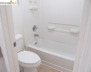4740 Appian Way - Photo Thumbnail 10
