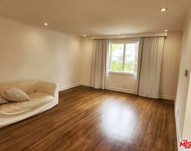 136 San Vicente Blvd - Photo Thumbnail 10