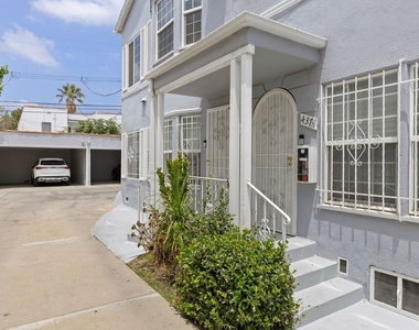 437 N Genesee Avenue - Photo Thumbnail 14