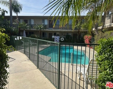 10540 Balboa Boulevard - Photo Thumbnail 2