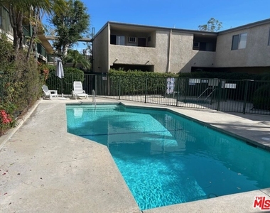 10540 Balboa Boulevard - Photo Thumbnail 5