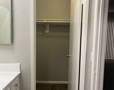 10540 Balboa Boulevard - Photo Thumbnail 12