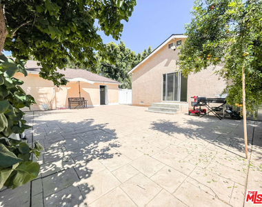 12612 Hatteras Street - Photo Thumbnail 13