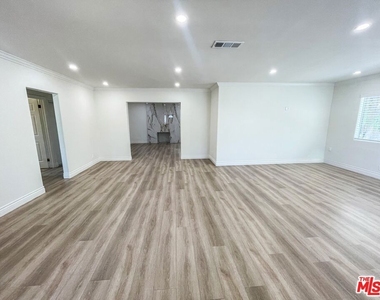 12612 Hatteras Street - Photo Thumbnail 1
