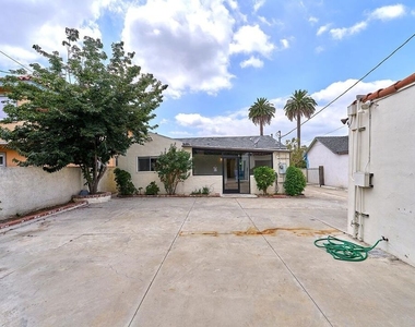 1120 S Plymouth Boulevard - Photo Thumbnail 28