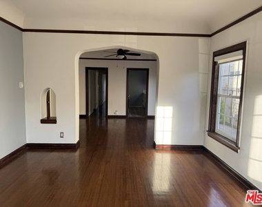 2122 6th Avenue - Photo Thumbnail 9
