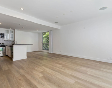 1100 Alta Loma - Photo Thumbnail 5