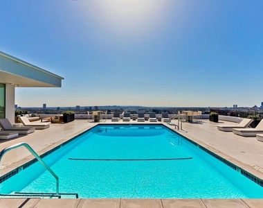 1100 Alta Loma - Photo Thumbnail 1
