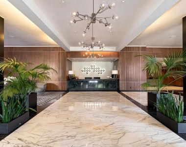 1100 Alta Loma - Photo Thumbnail 30