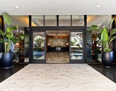 1100 Alta Loma - Photo Thumbnail 36