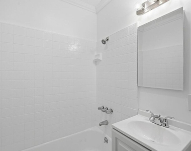 4916 Hazeltine Avenue - Photo Thumbnail 12