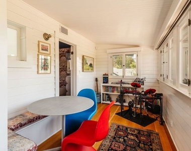 1951 Canyon Drive - Photo Thumbnail 21