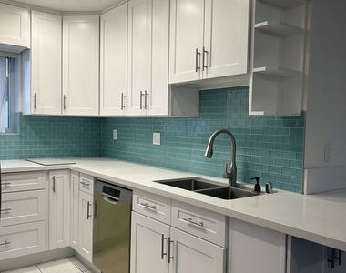 2452 Chelsea Place - Photo Thumbnail 4