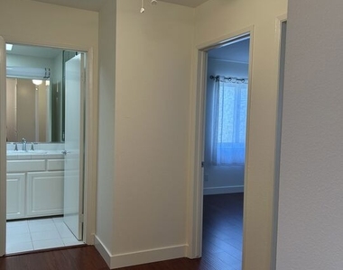 2452 Chelsea Place - Photo Thumbnail 11