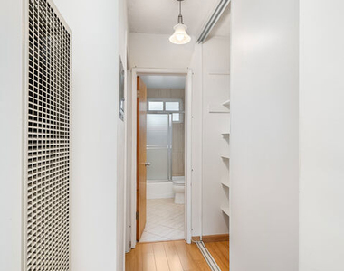1937 S Shenandoah Street - Photo Thumbnail 6
