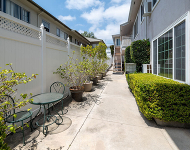 1937 S Shenandoah Street - Photo Thumbnail 10