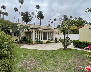 203 N Doheny Drive - Photo Thumbnail 18