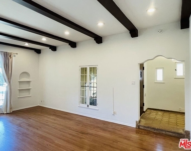 203 N Doheny Drive - Photo Thumbnail 5